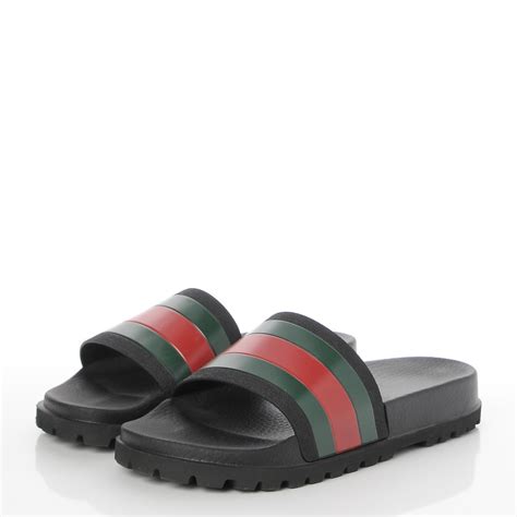 Gucci 72 rubber slide black